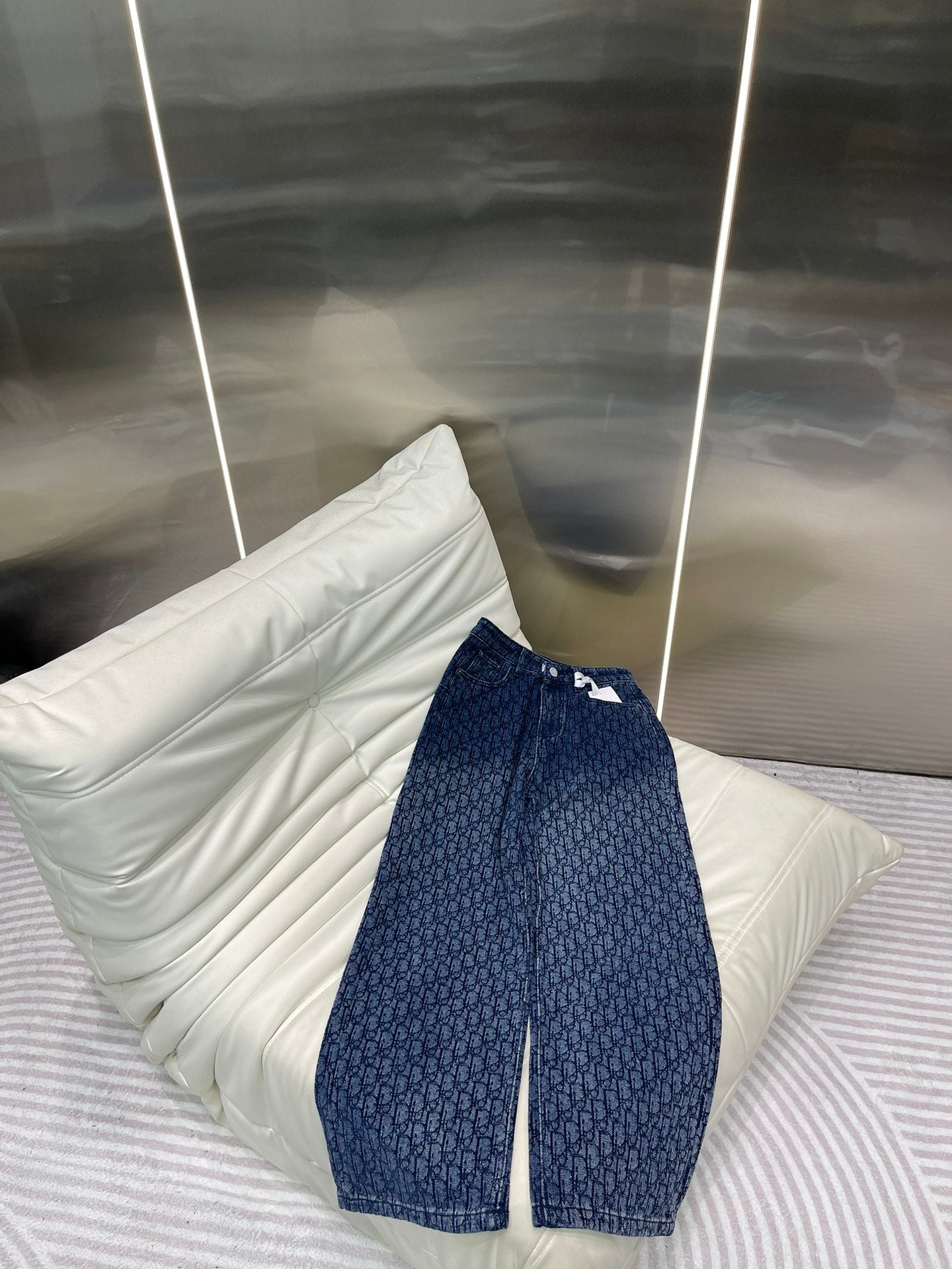 Pantalón recto con estampado completo de jacquard de terciopelo fino