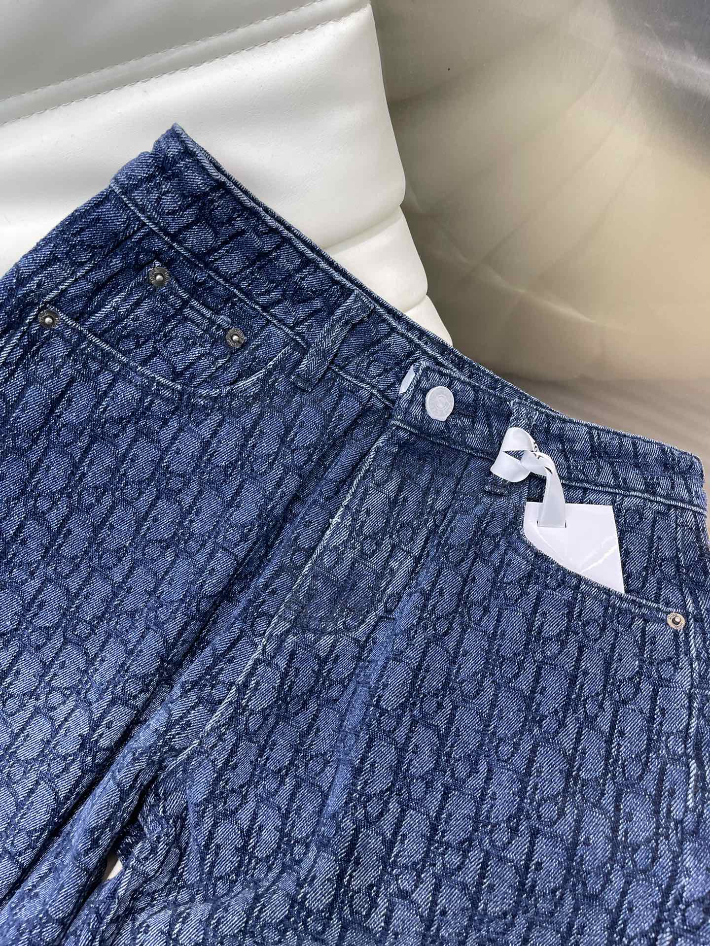 Pantalón recto con estampado completo de jacquard de terciopelo fino