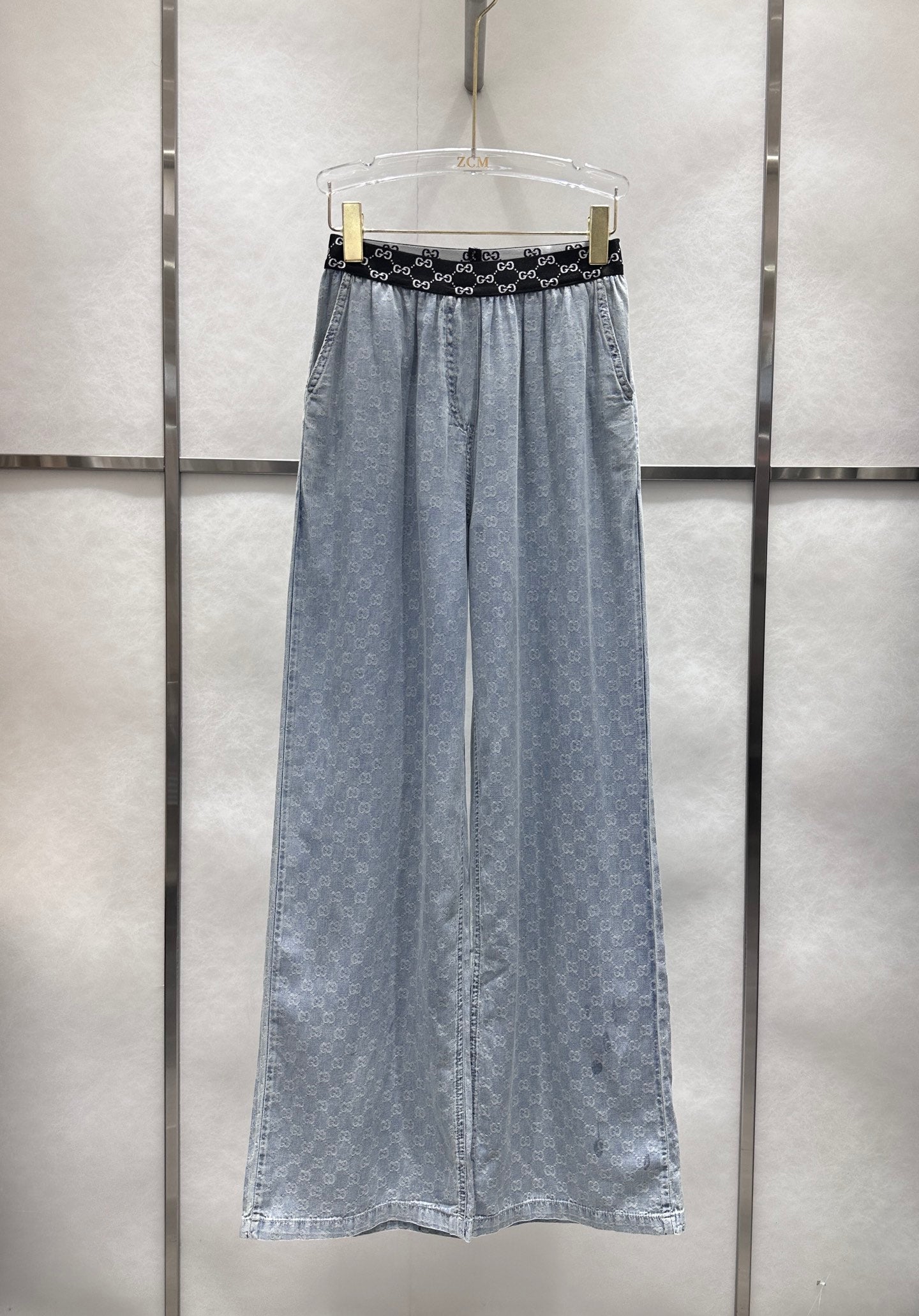Washed blue elastic jacquard jeans
