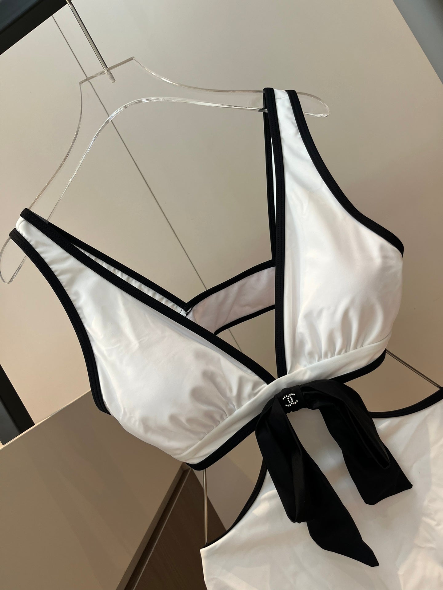 V-neck open waist one-piece swimsuit