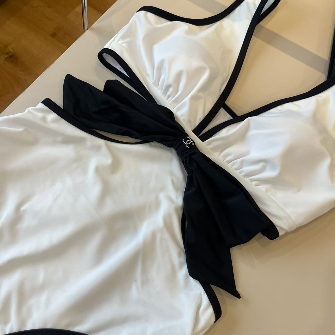 V-neck open waist one-piece swimsuit
