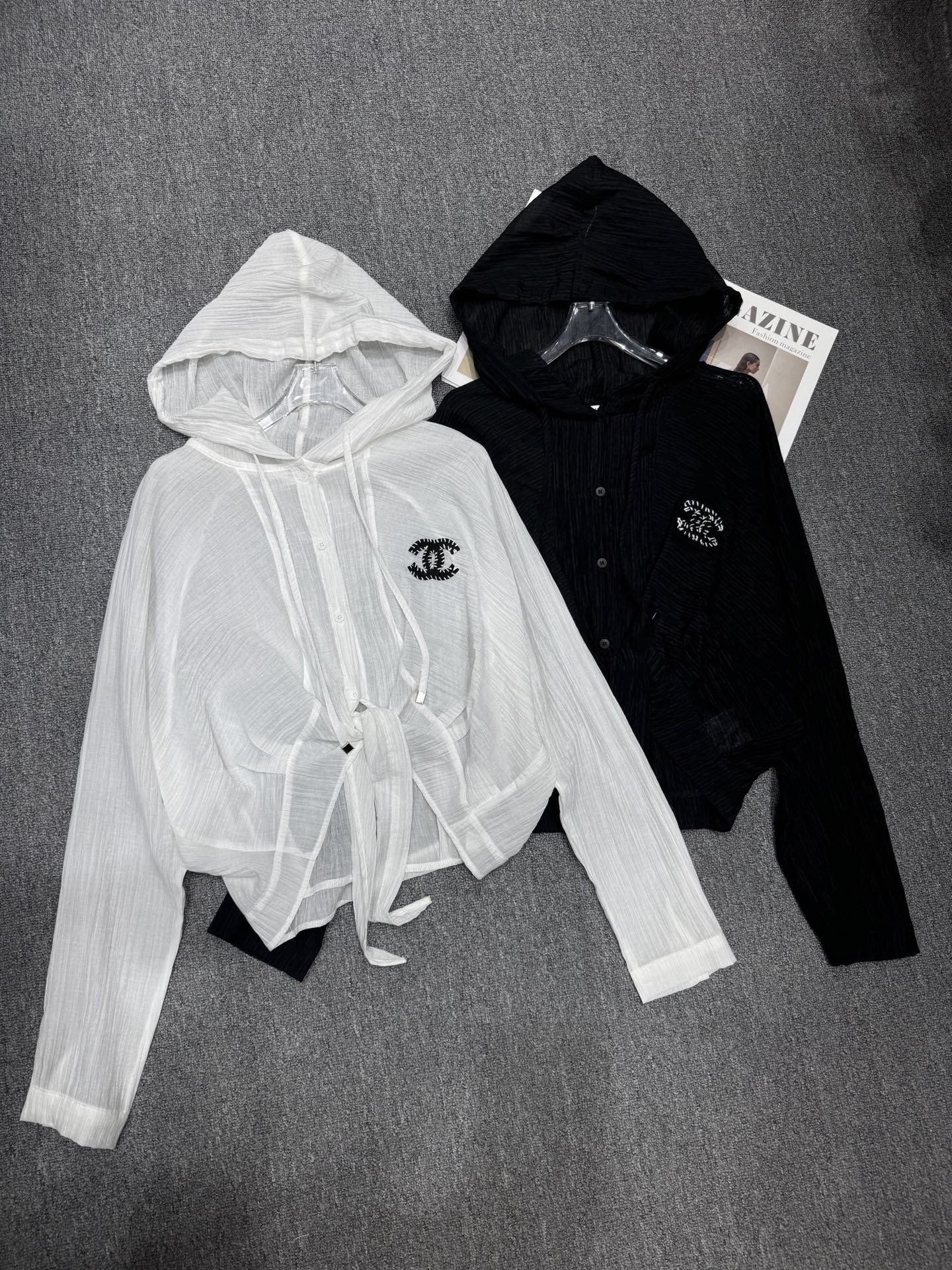 New thin hooded black and white sunscreen clothing