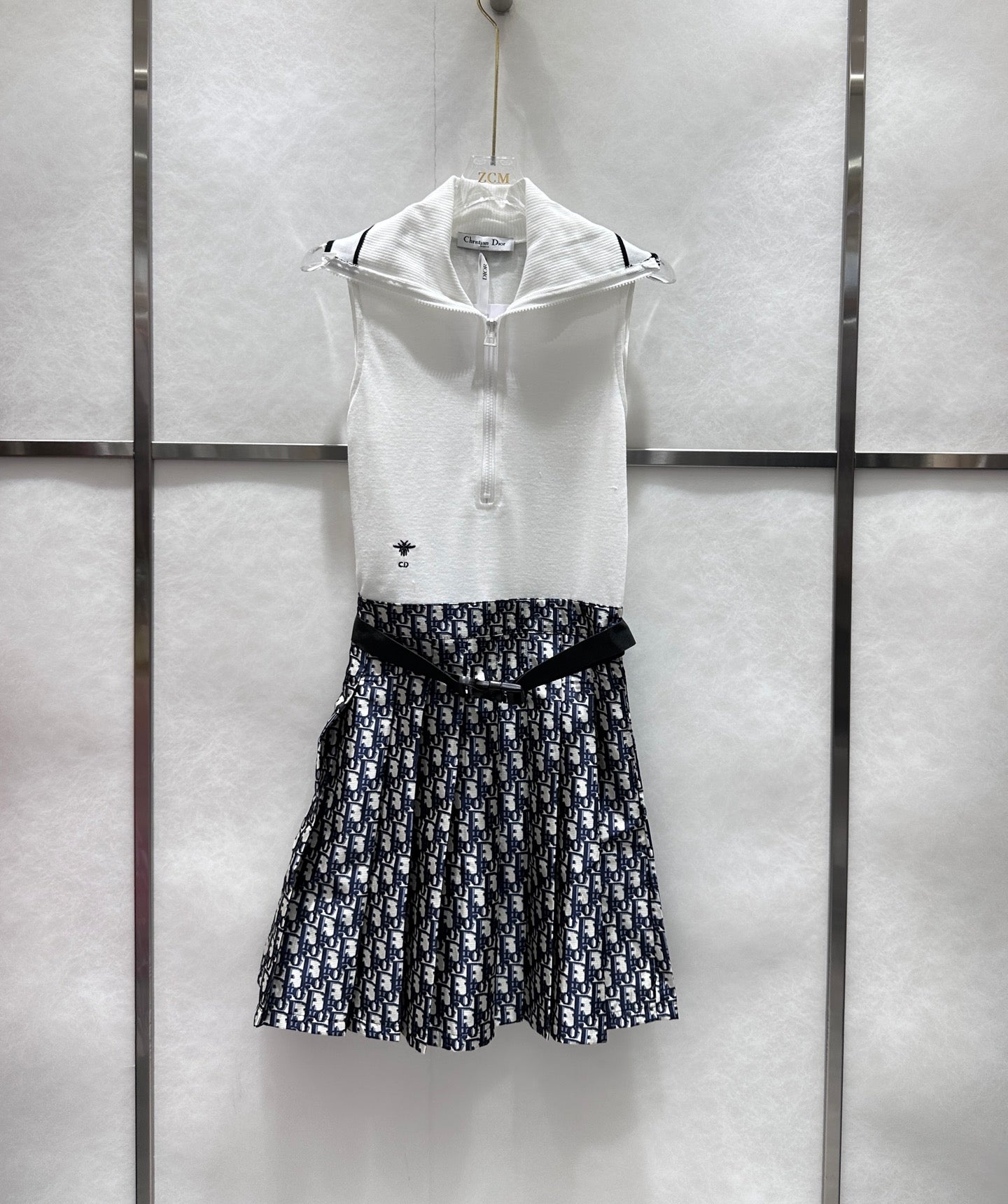 New letter printed vest lapel dress