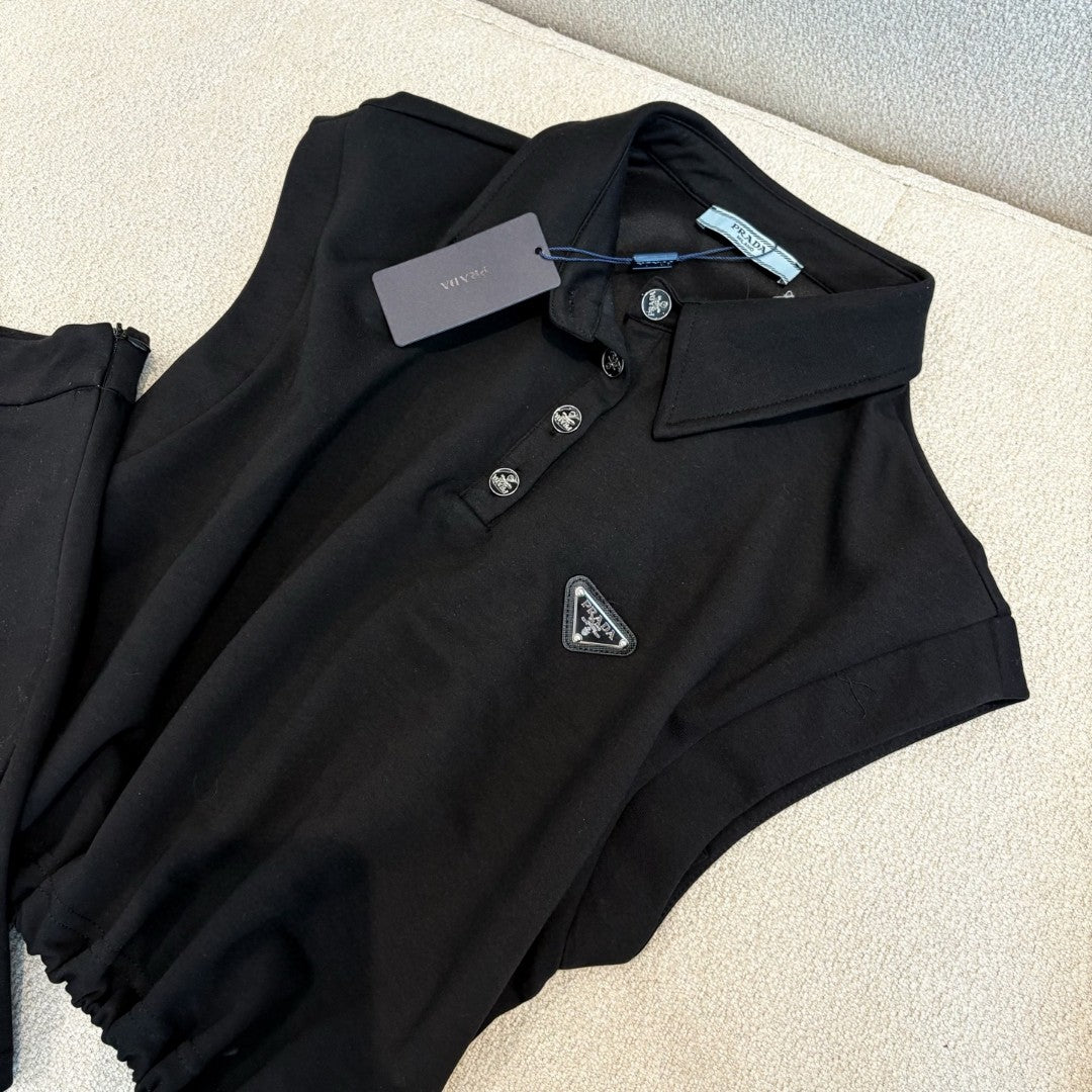 New sleeveless lapel top and skirt leisure sports suit