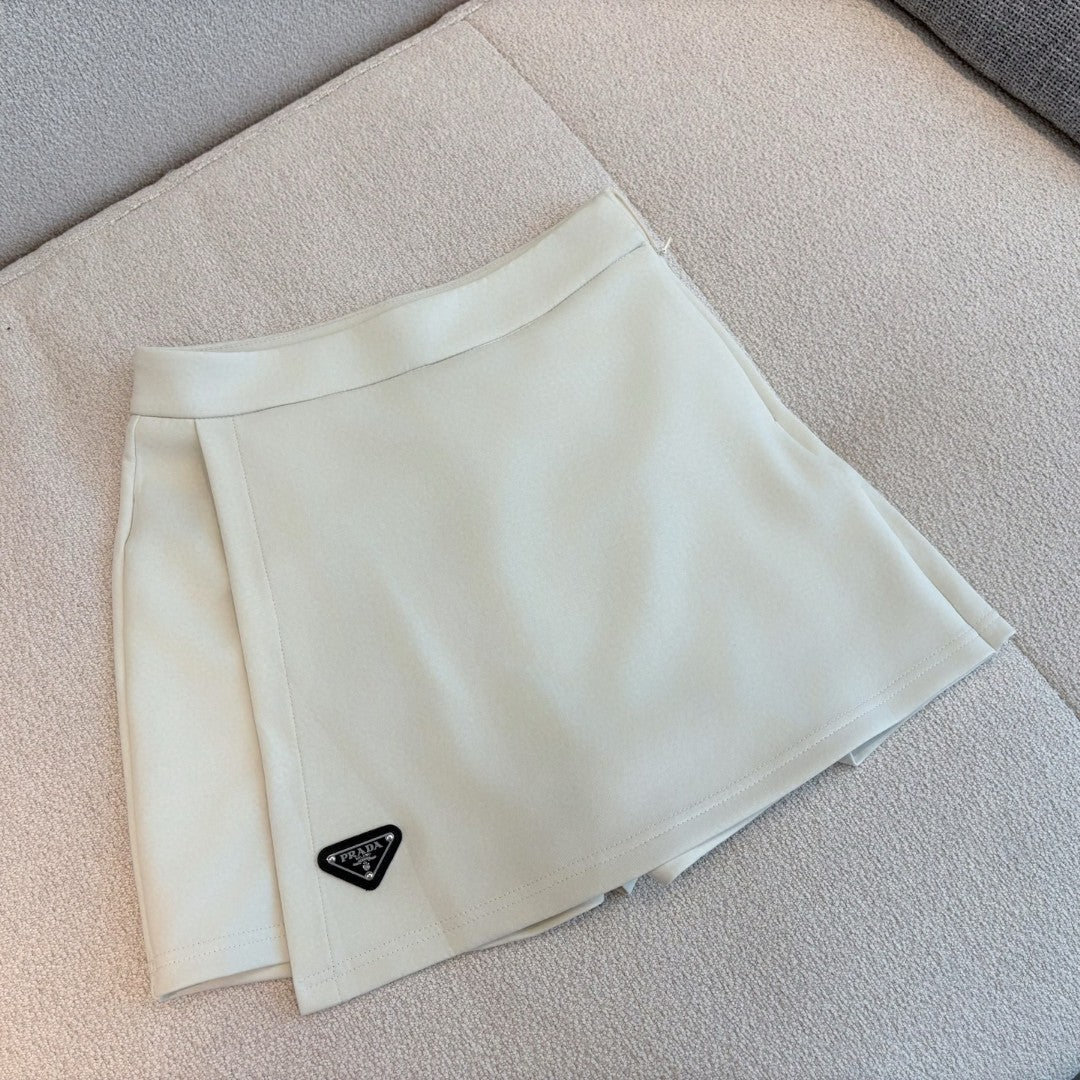 New sleeveless lapel top and skirt leisure sports suit