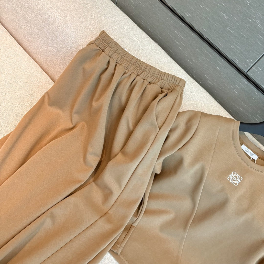 Loose fit short sleeve + long skirt casual suit