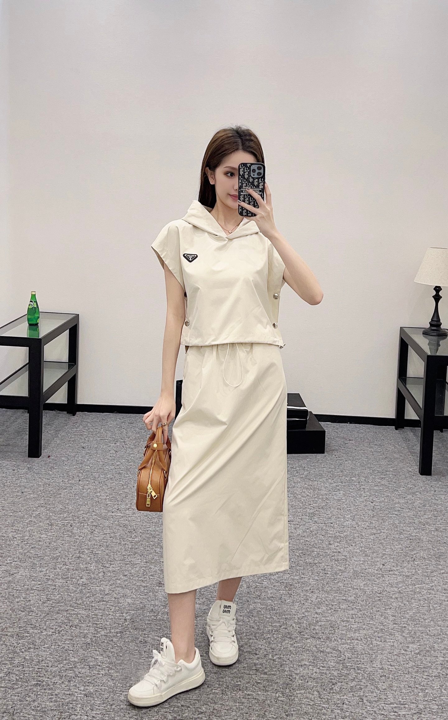 Hooded casual sports suit