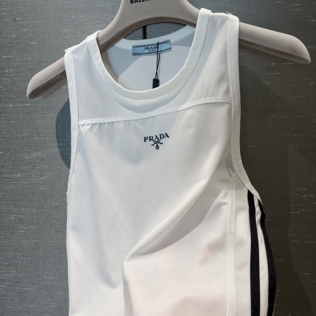Simple round neck casual sports vest