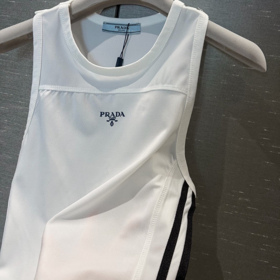 Simple round neck casual sports vest
