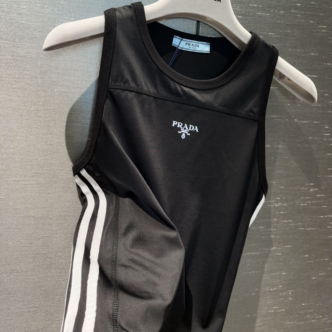 Simple round neck casual sports vest