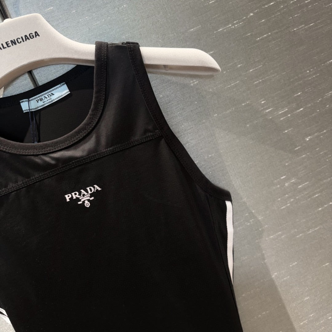 Simple round neck casual sports vest