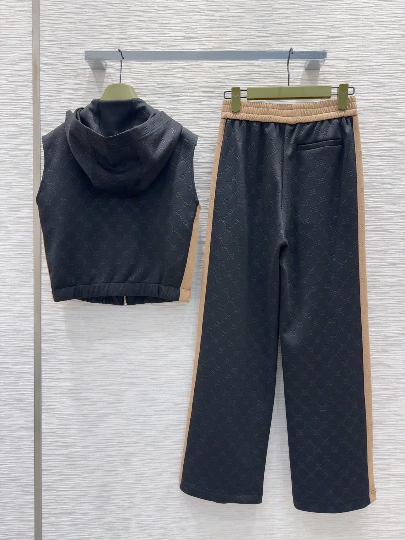 Sleeveless Hooded Colorblock Trousers Set