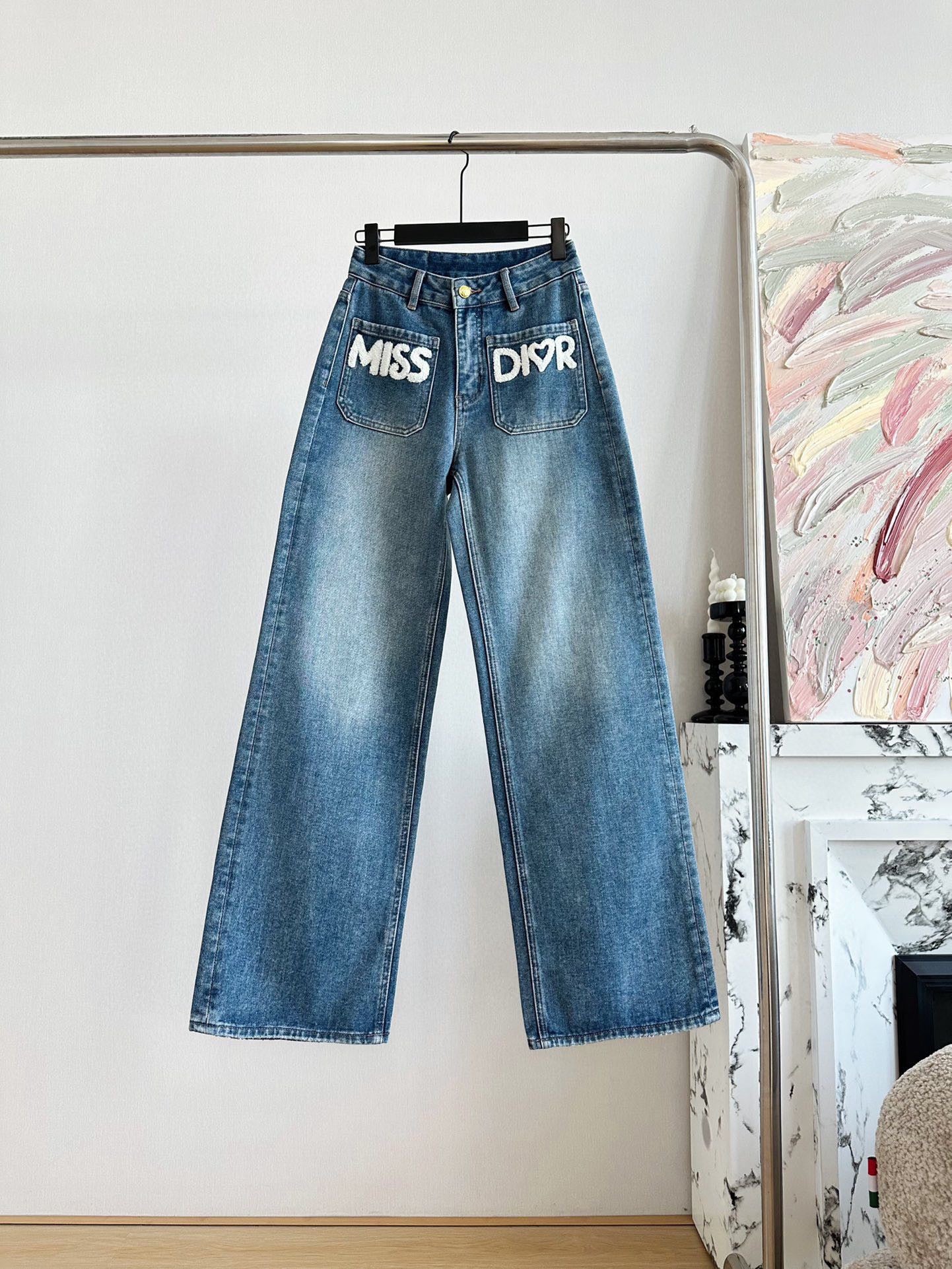 Double pocket flocked jeans