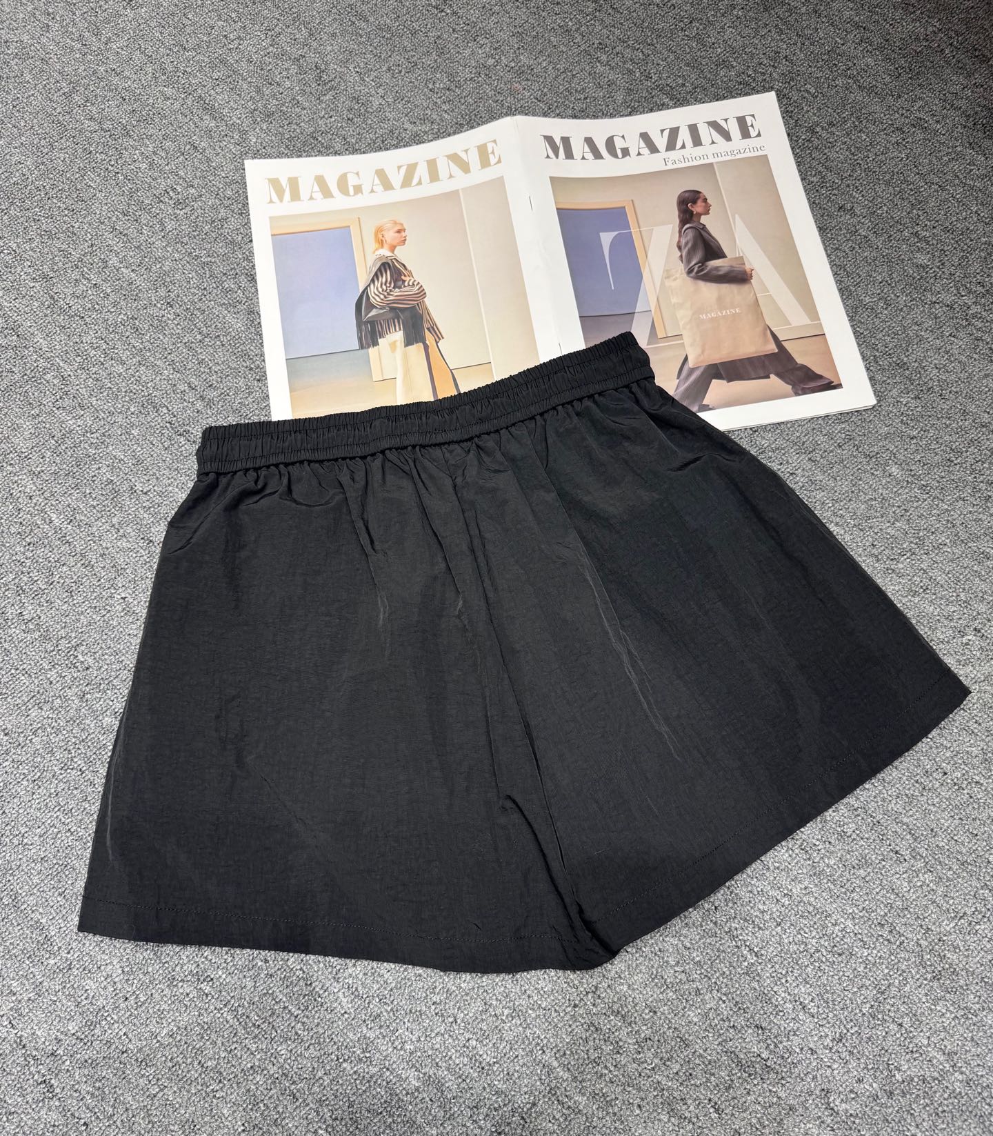 Black elastic waist cargo shorts
