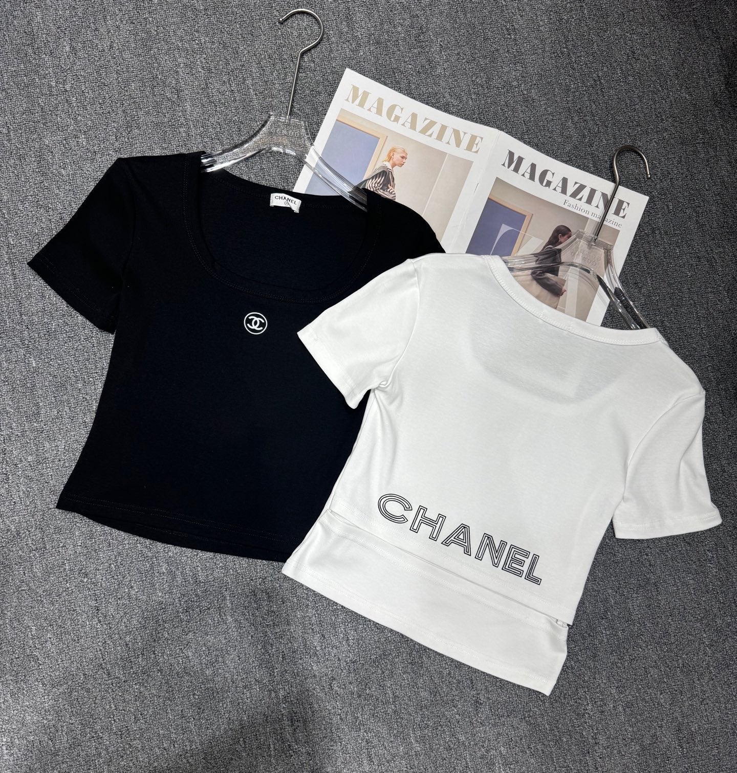 Simple personality waist-baring short sleeves