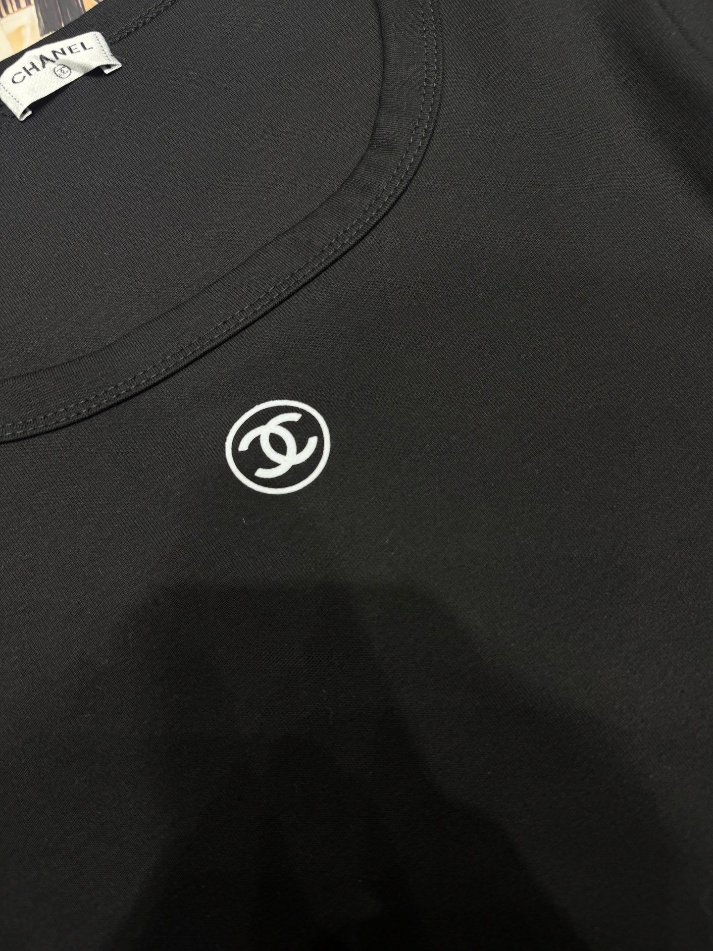 Simple personality waist-baring short sleeves