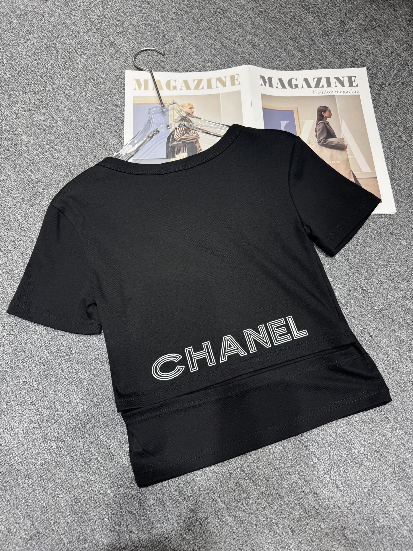 Simple personality waist-baring short sleeves