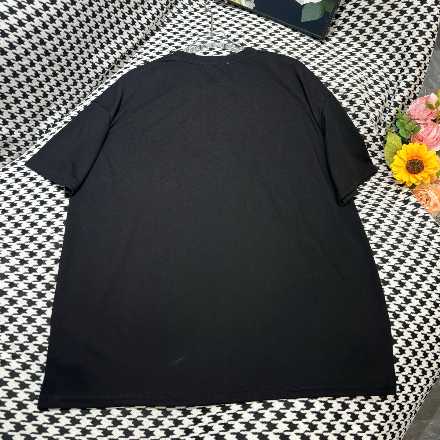 Simple round neck small logo two-tone short sleeves