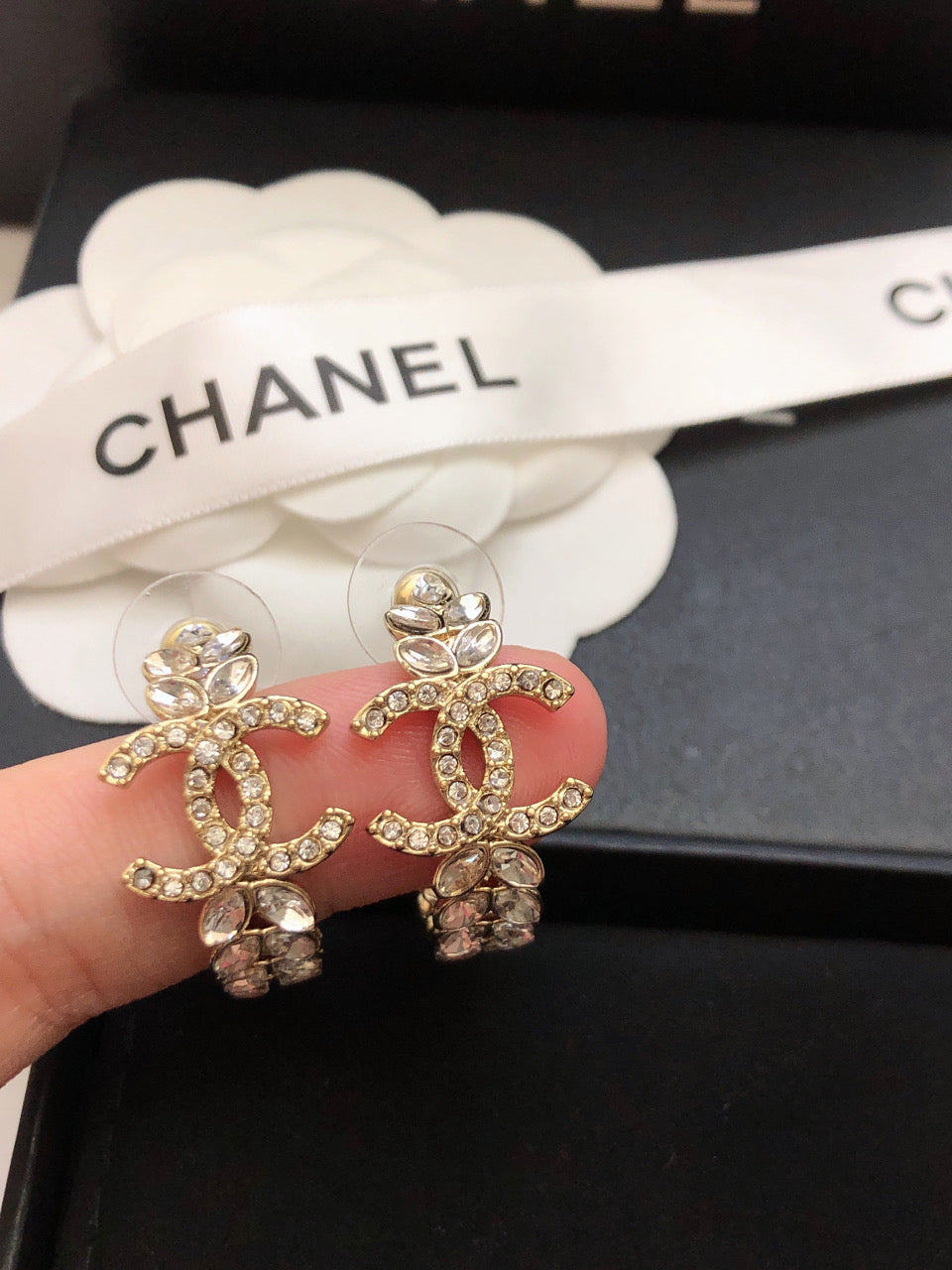Double C heavy luxury earrings