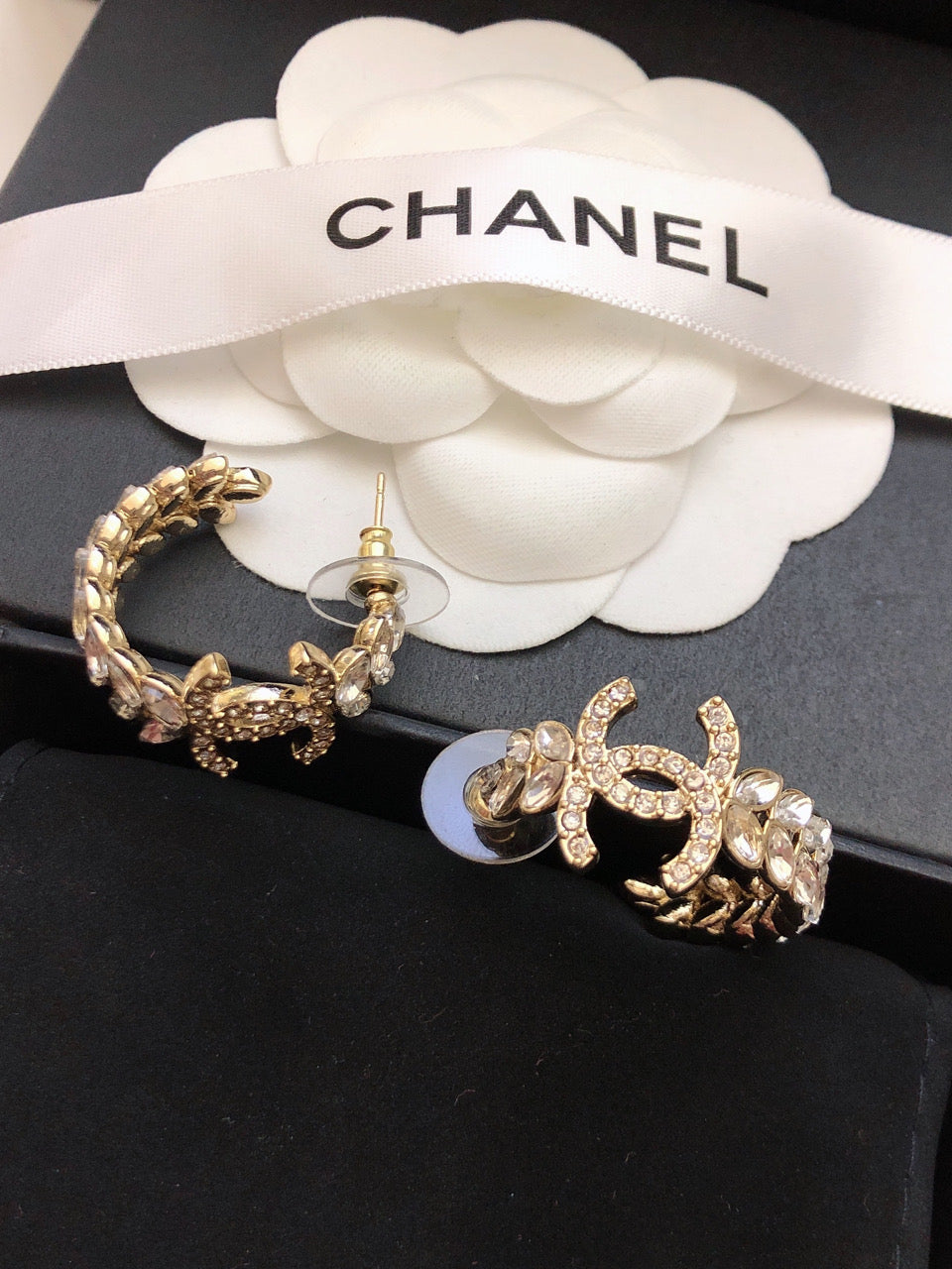 Double C heavy luxury earrings