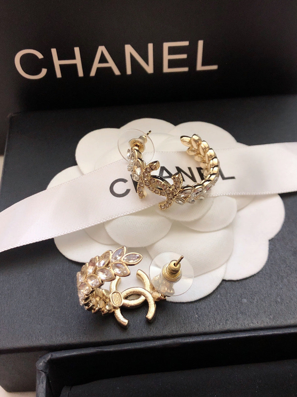 Double C heavy luxury earrings