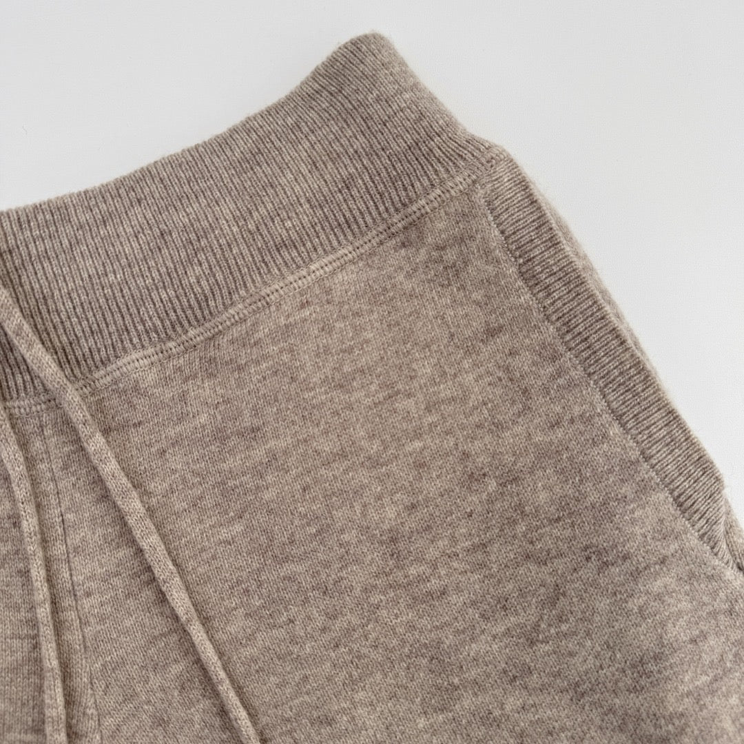 pantalones cortos de punto