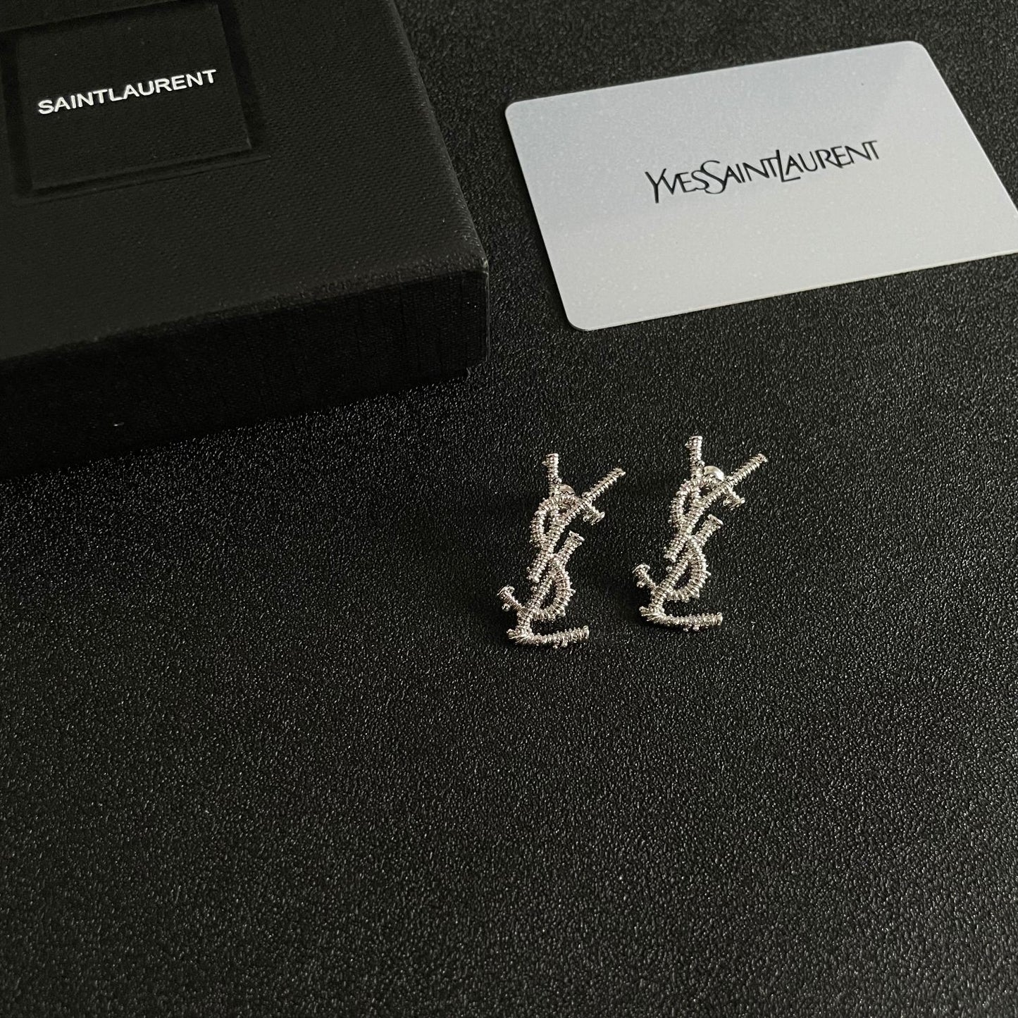 Pendientes de plata de moda de Y