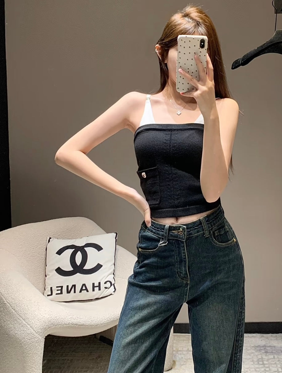 Contrast stitching knitted suspender vest