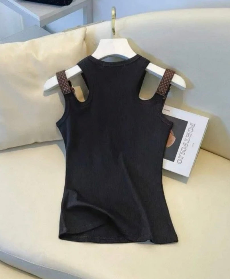 Belt buckle design elastic vest