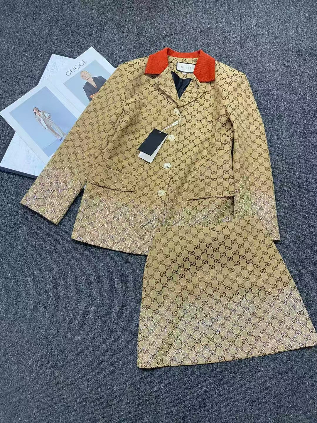 Hot rhinestone printed suit jacket and short skirt suit