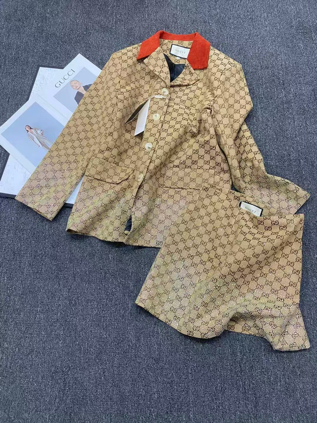 Hot rhinestone printed suit jacket and short skirt suit