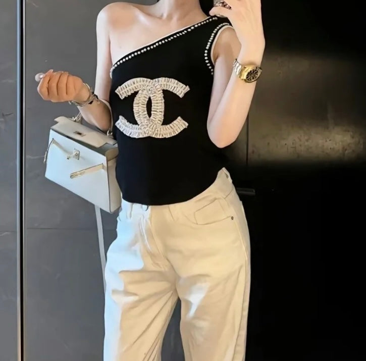 Pearl sloping shoulder vest