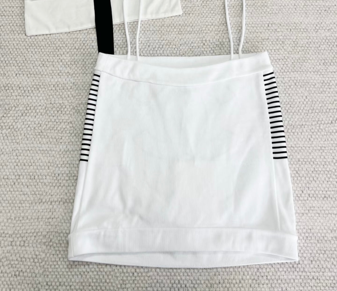 Black-and-white matching striped shoulder strap camisole