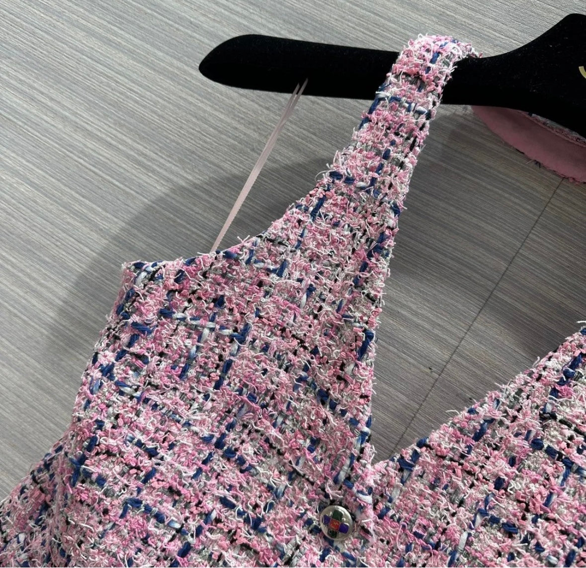 Small fragrant wind hanging neck suspender vest