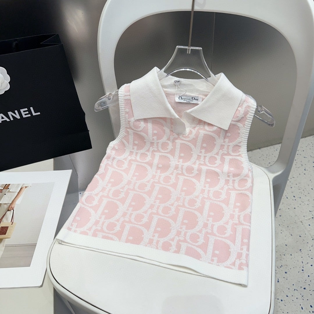 Lead the trend with the best-selling pink cropped vest