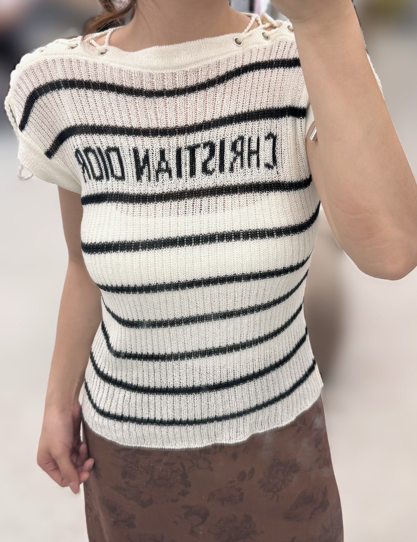 Striped knitted short sleeves with various wearing methods of straps