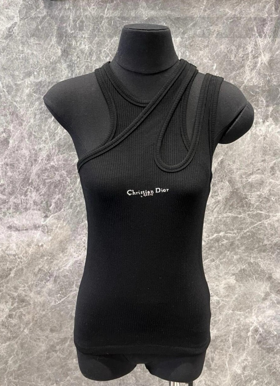 New asymmetric vest with crossed personality