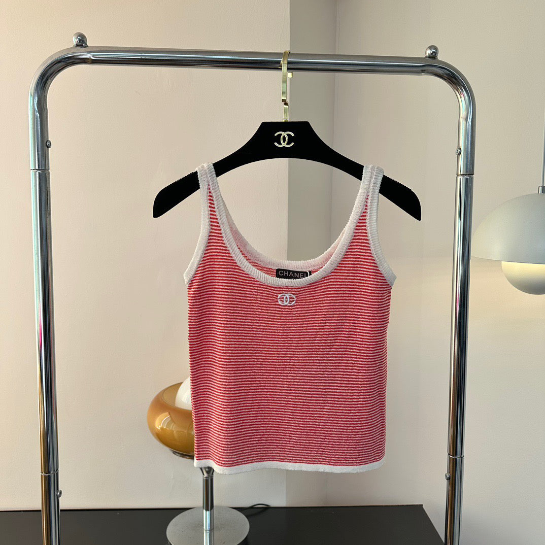 Two-color striped round neck suspender vest