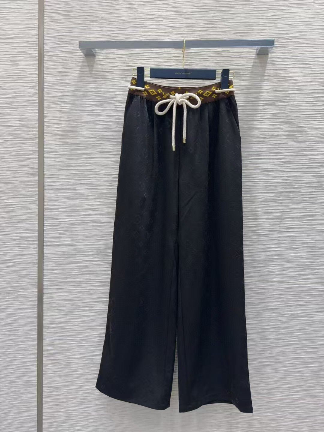 New dark elastic lace-up casual trousers