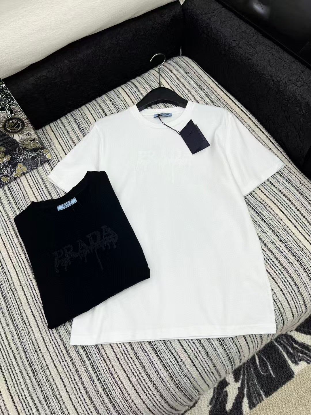 New black and white embroidered logo short sleeves