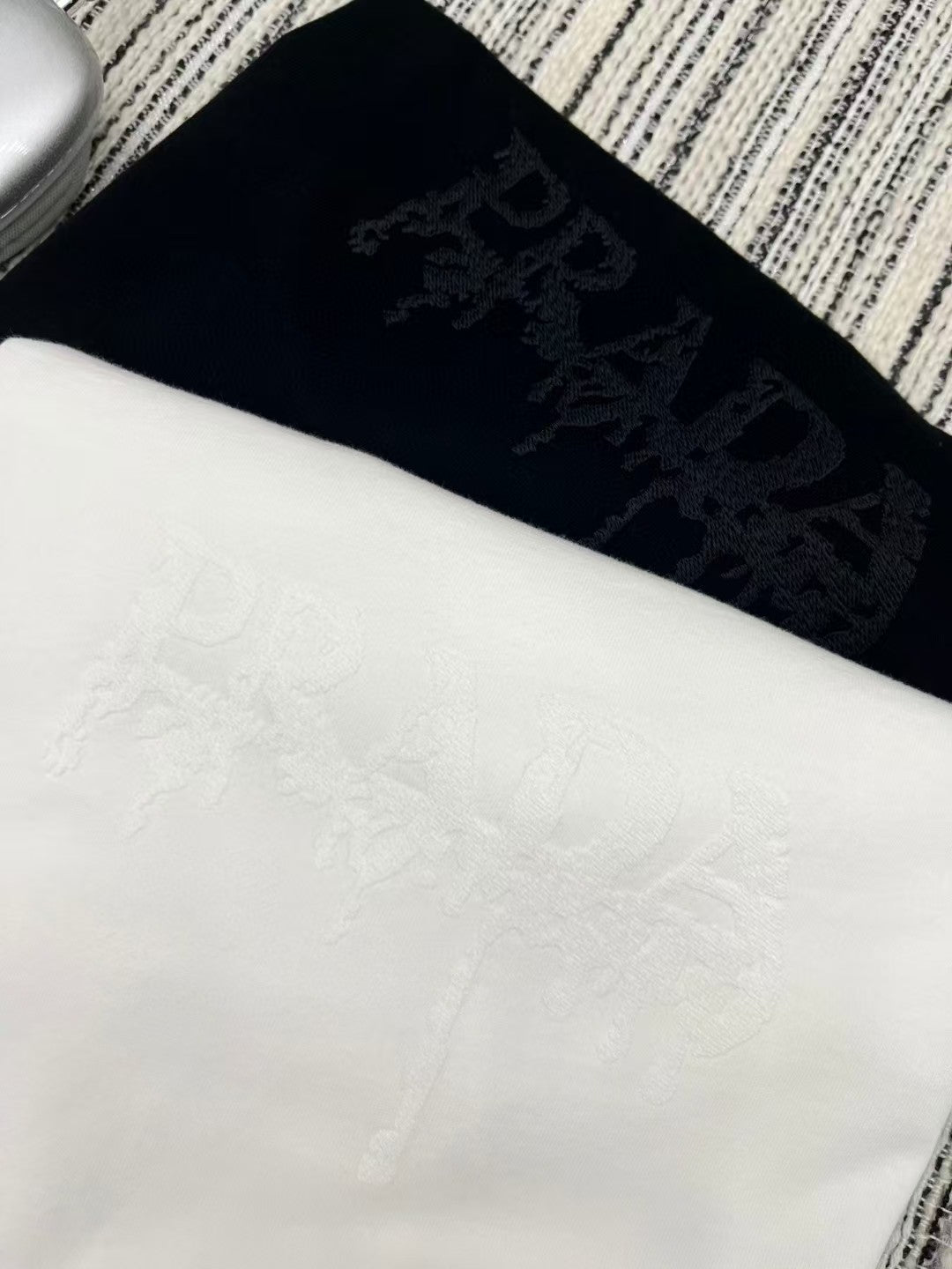 New black and white embroidered logo short sleeves