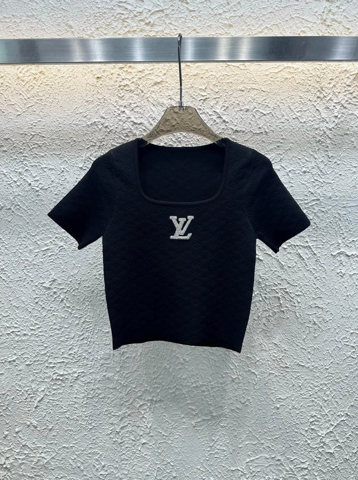 New dark jacquard letter knitted square collar is short
