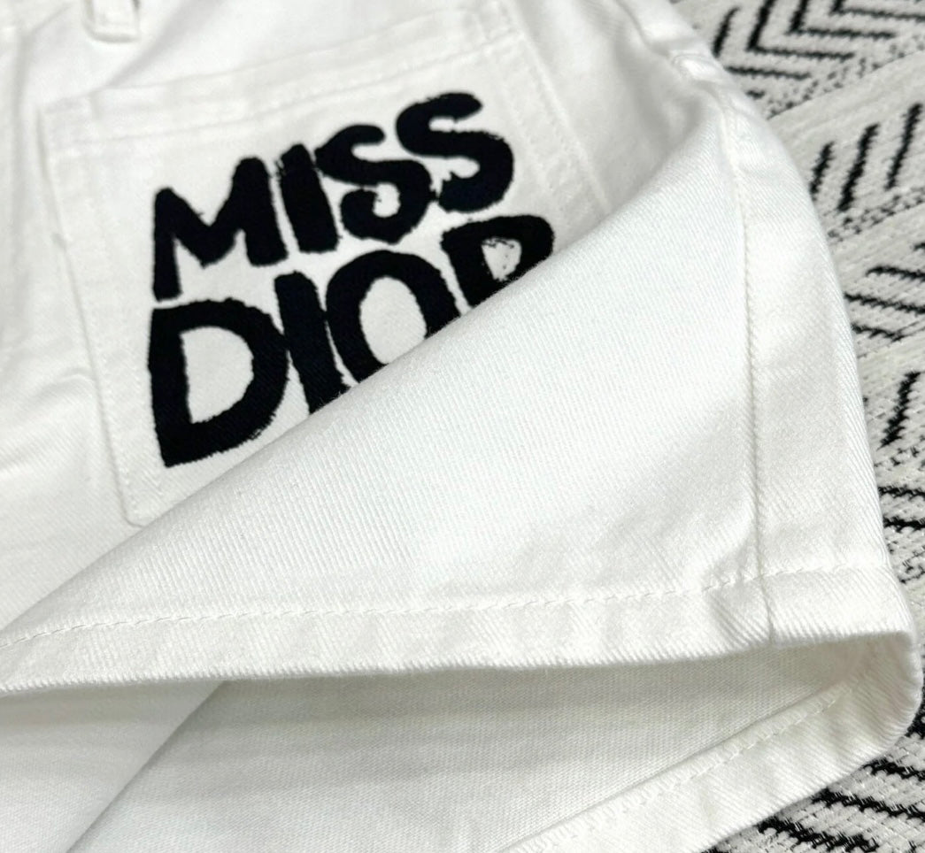 White Denim Double Pocket Print Shorts