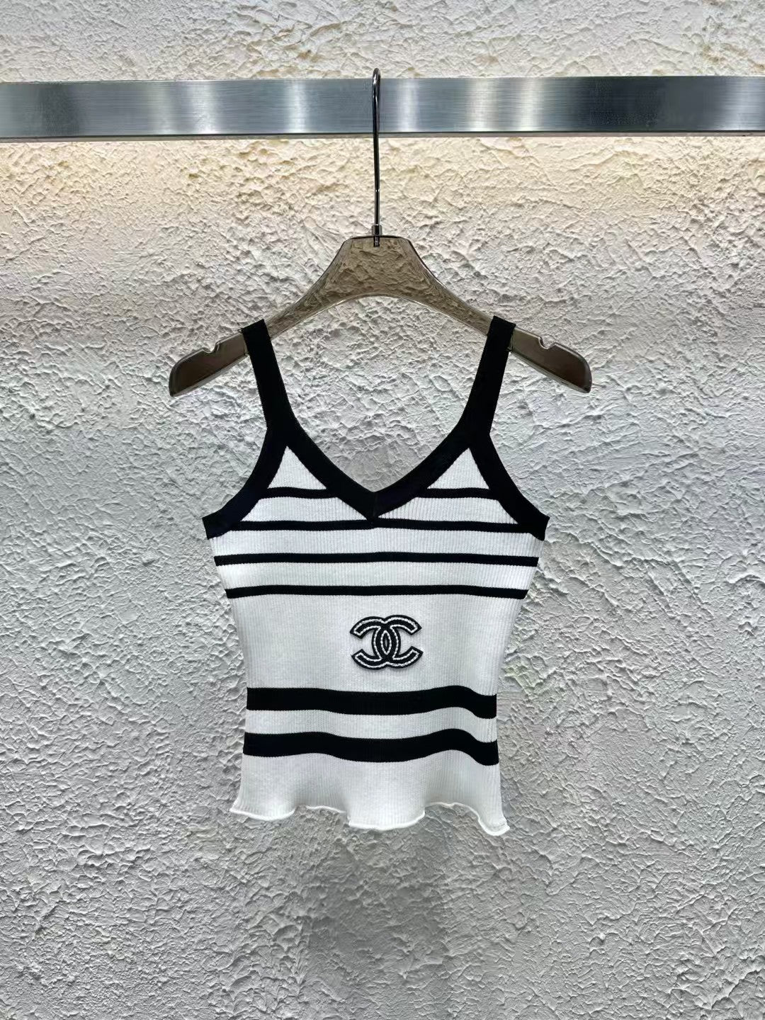 The sexiest strappy vest is a must-have for hot girls