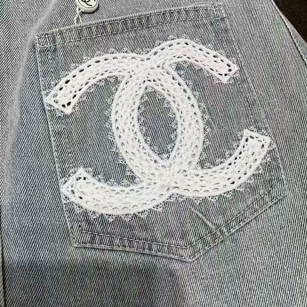 Embroidered logo washed denim mini skirt