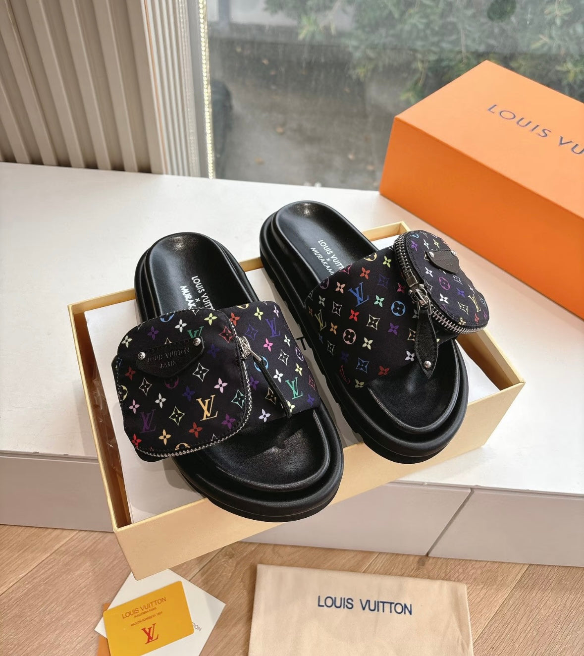 New personalized tri-color wallet slippers