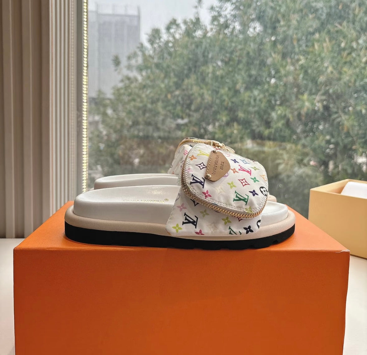 New personalized tri-color wallet slippers