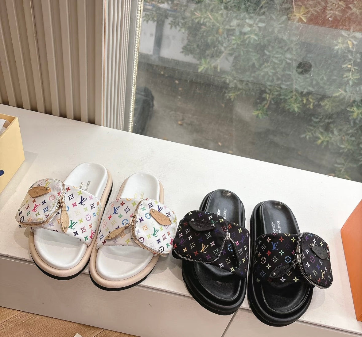 New personalized tri-color wallet slippers