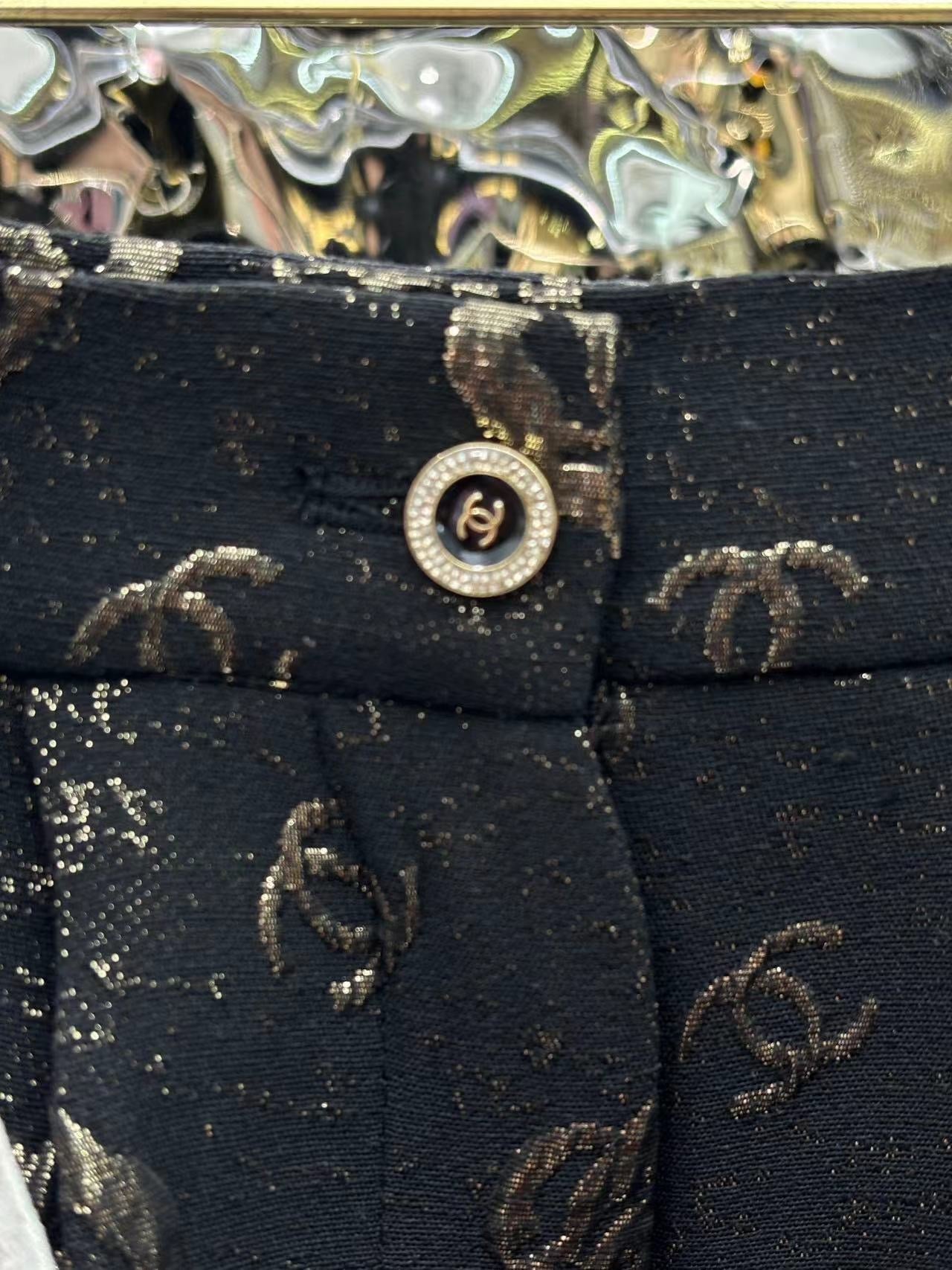 Classic Gold Thread Printed Shorts