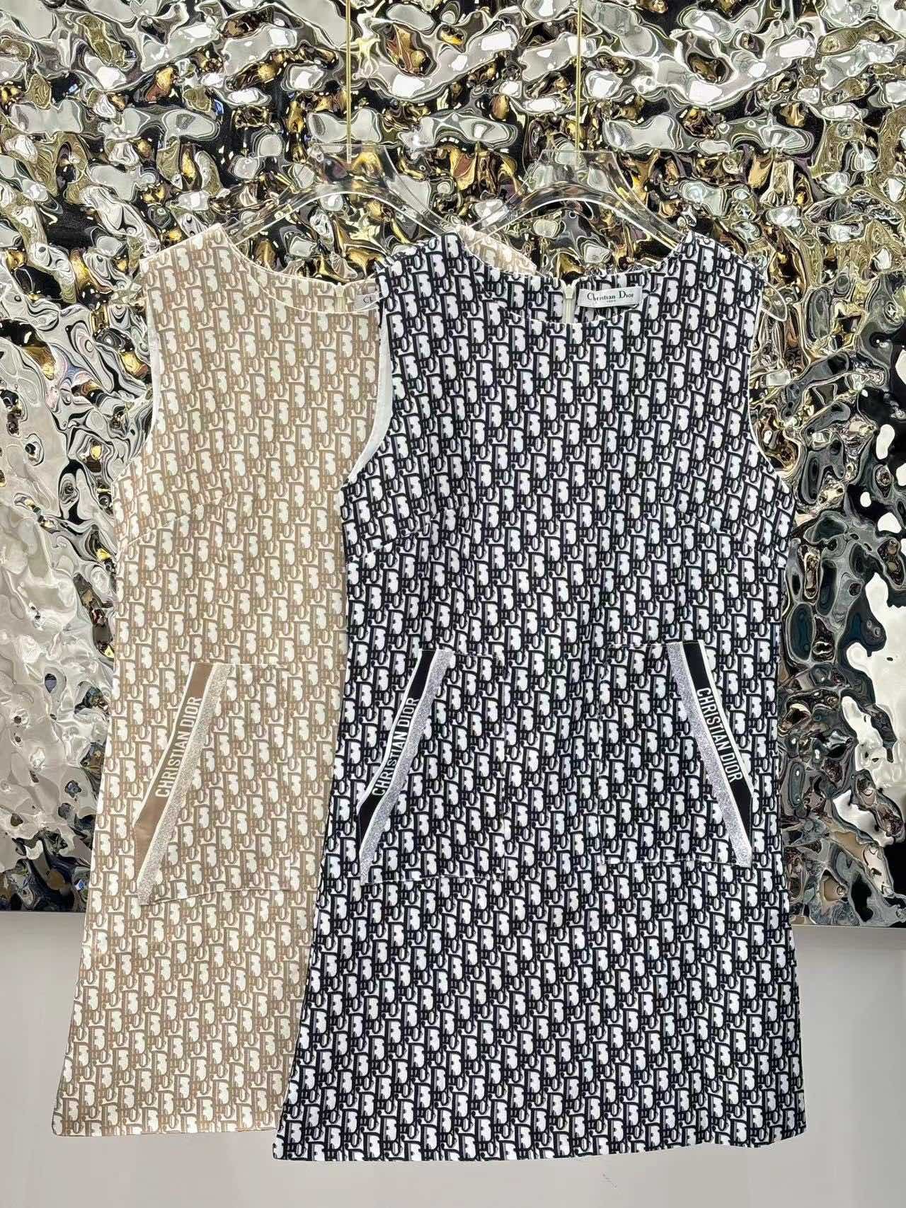 Fashionable Sleeveless Printed Dress